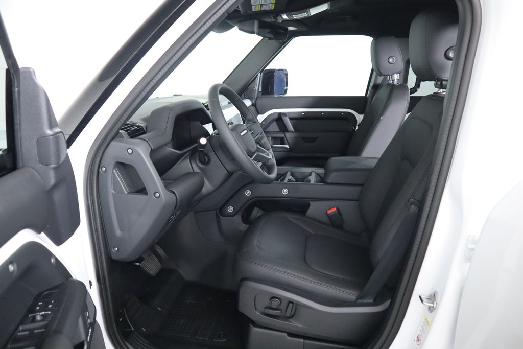 2025 Land Rover Defender 110 21
