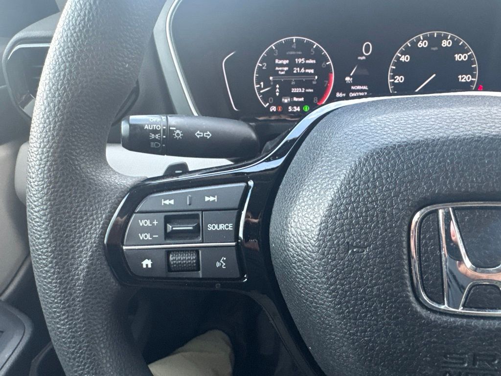 Certified Used 2023  Honda LX image 17