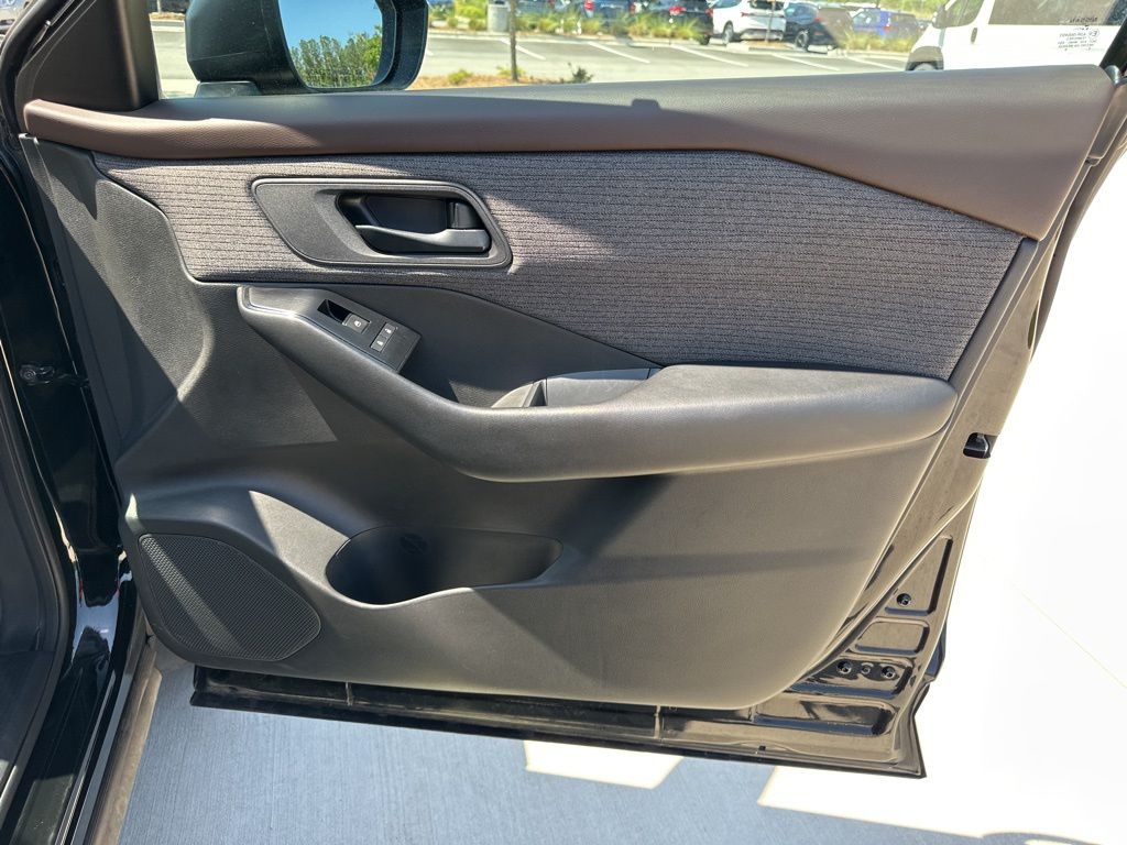 2023 Super Black Nissan Rogue S FWD SUV