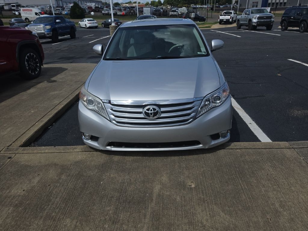 Classic Silver Metallic 2011 Toyota Avalon Sedan Front-Wheel Drive 6-Speed Automatic