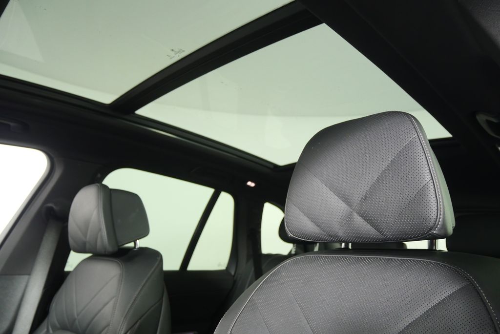 Thumbnail: 2024 BMW X5 - 12