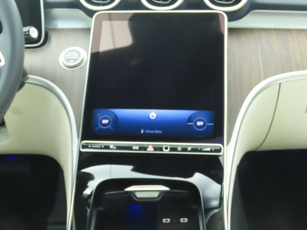 Thumbnail: 2025 Mercedes-Benz C-Class - 15