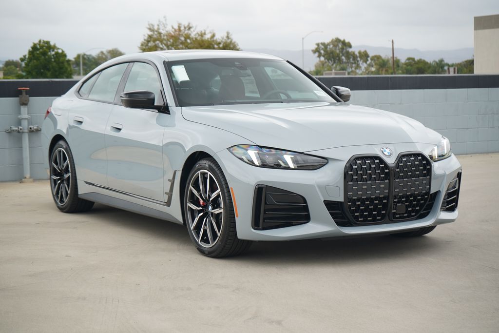 Thumbnail: 2026 BMW 4 Series - 3