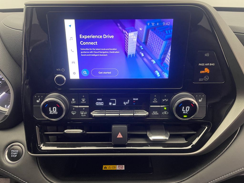 2024 Toyota Highlander XLE 25
