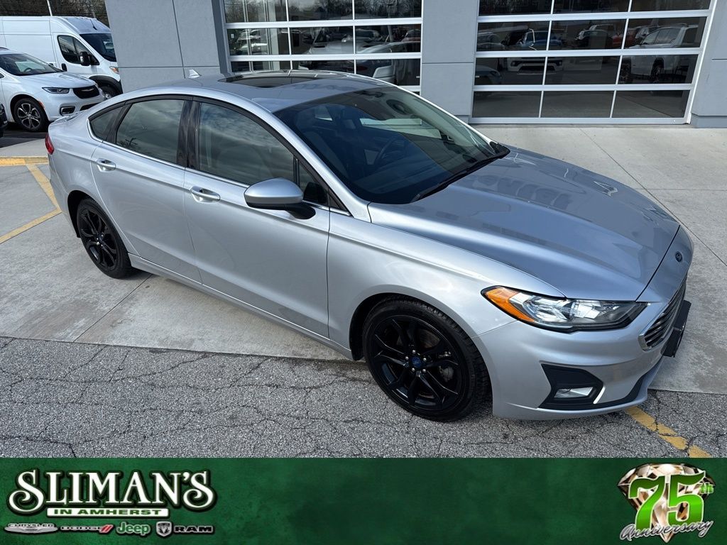 Ingot Silver 2019 Ford Fusion SE Sedan Front-Wheel Drive 6-Speed Automatic
