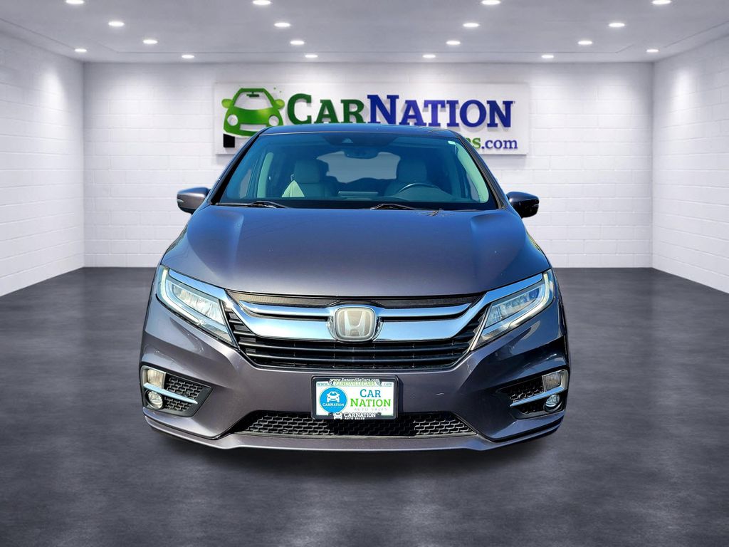 2019 Honda Odyssey Touring - Image 2