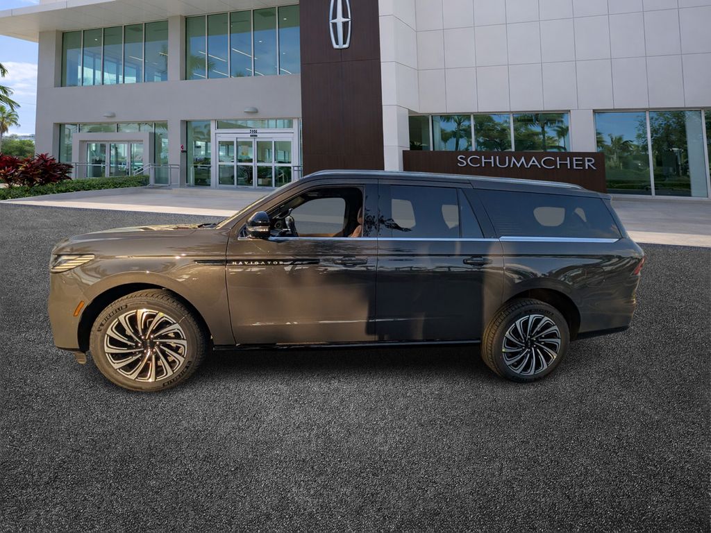 new 2026 Lincoln Navigator L car, priced at $127,665