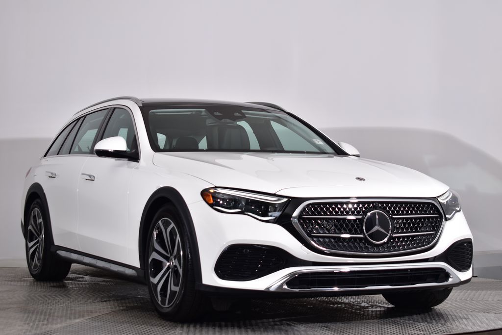 Thumbnail: 2025 Mercedes-Benz E-Class - 7