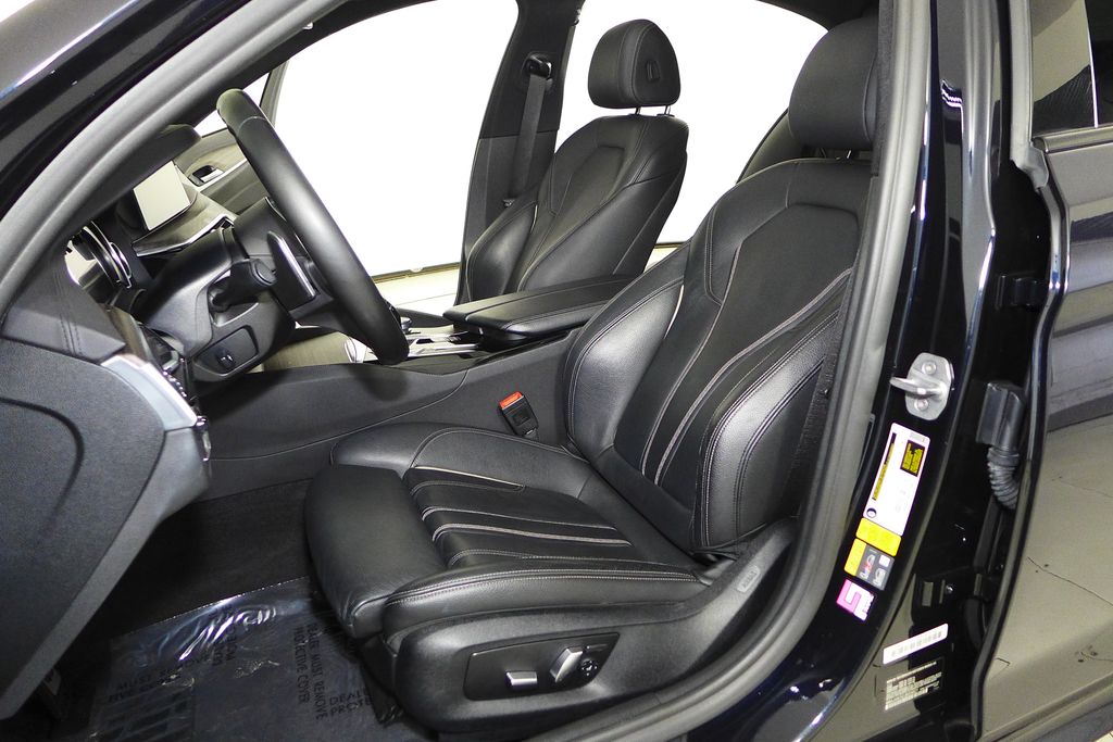 Thumbnail: 2018 BMW 5 Series - 22