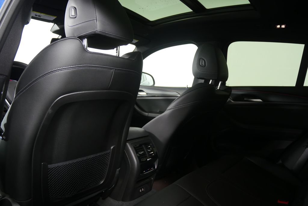 Thumbnail: 2024 BMW X4 - 19