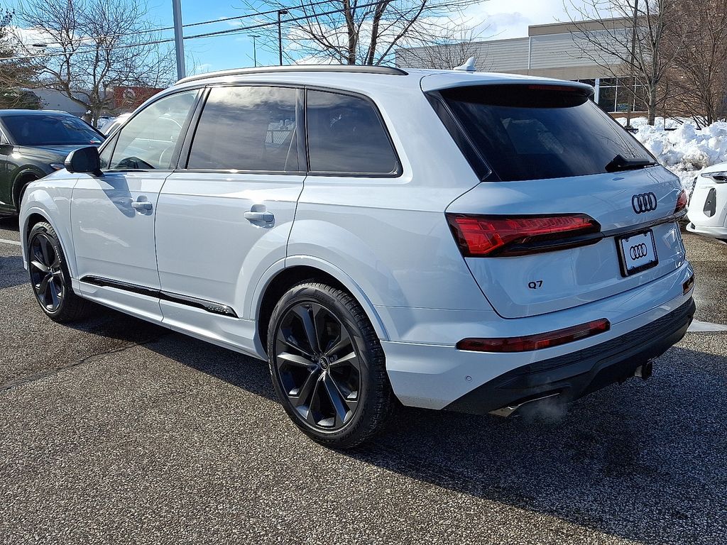 Thumbnail: 2026 Audi Q7 - 3