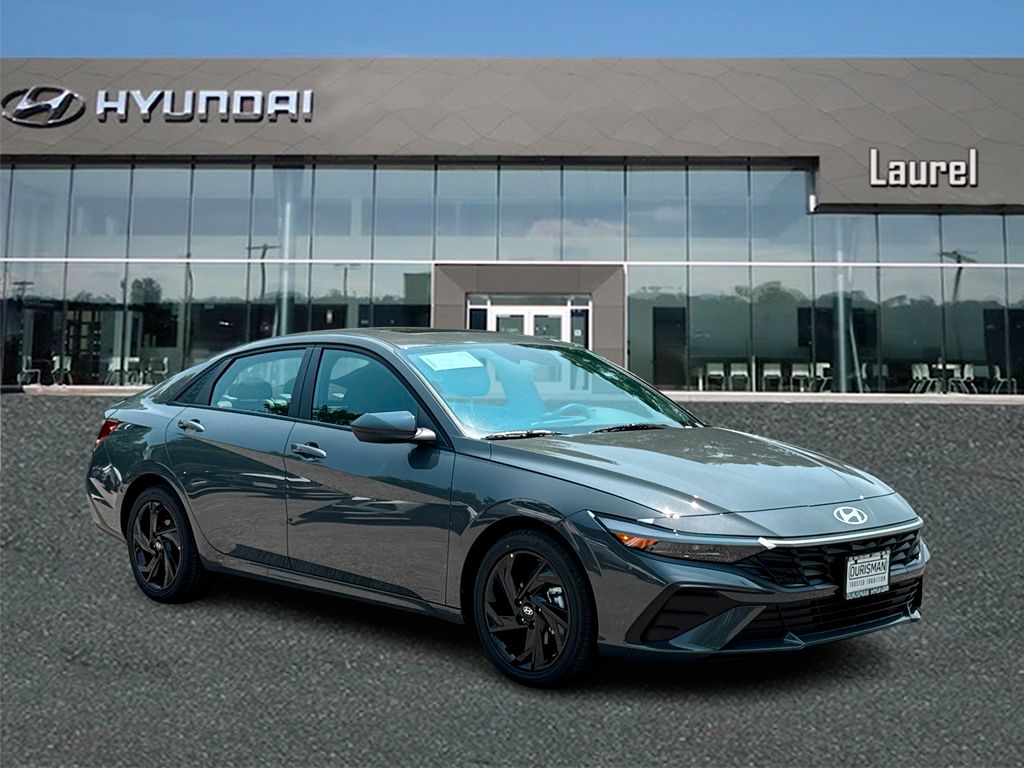 Gray 2026 Hyundai Elantra Sedan Front-Wheel Drive Continuously Variable Transmission