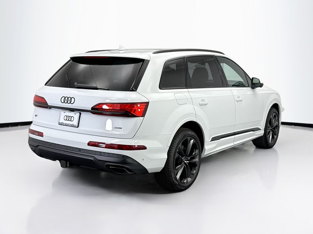 Thumbnail: 2026 Audi Q7 - 5