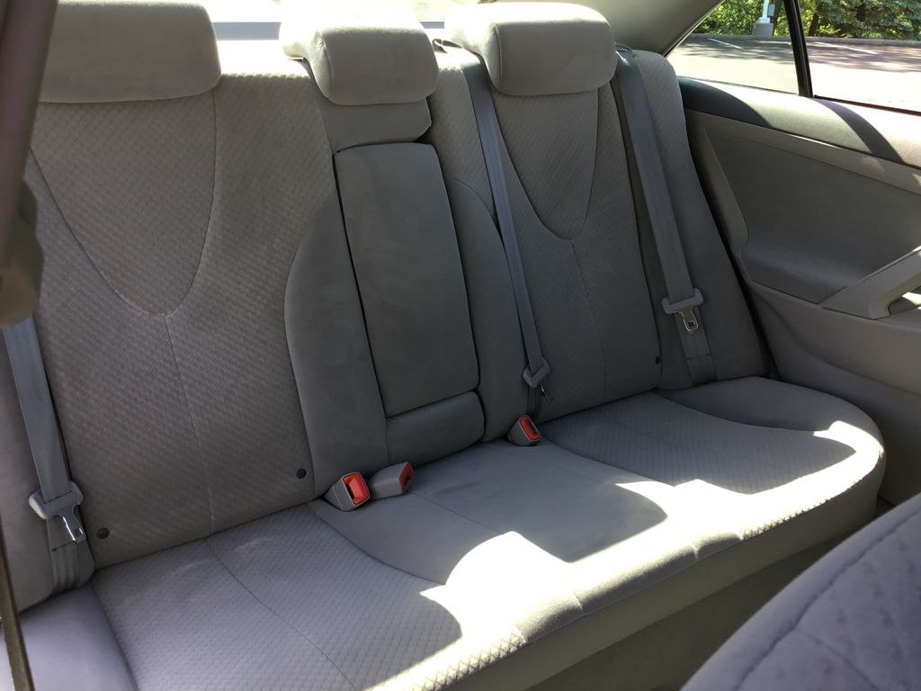 2009 Toyota Camry LE 12