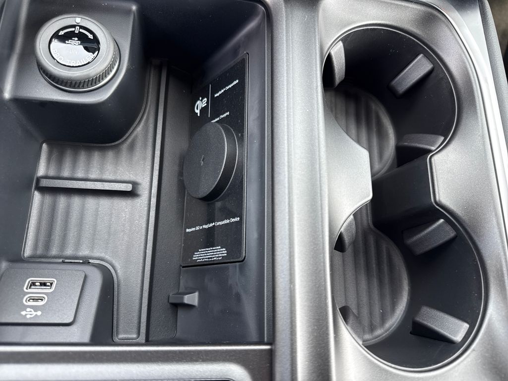 2027 Ford Expedition Max Platinum 4X4 SUV