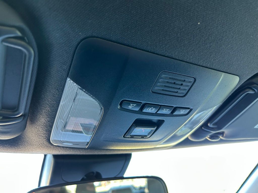 Thumbnail: 2021 Toyota Corolla - 26