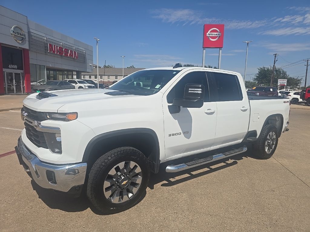 2025 Chevrolet Silverado 3500HD LT Crew Cab 4WD