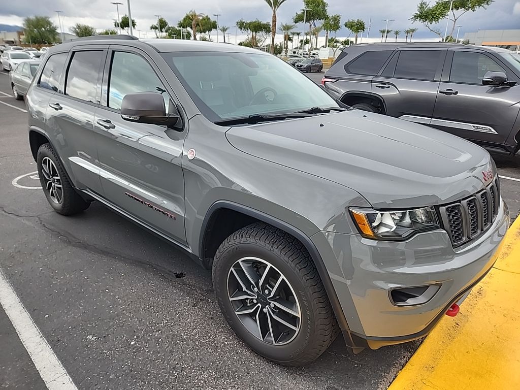 Thumbnail: 2019 Jeep Grand Cherokee - 3