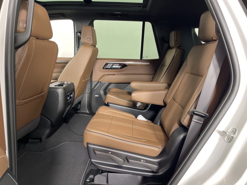 Thumbnail: 2025 Chevrolet Tahoe - 24