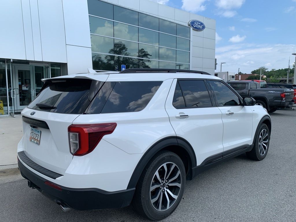 2023 Ford Explorer ST-Line