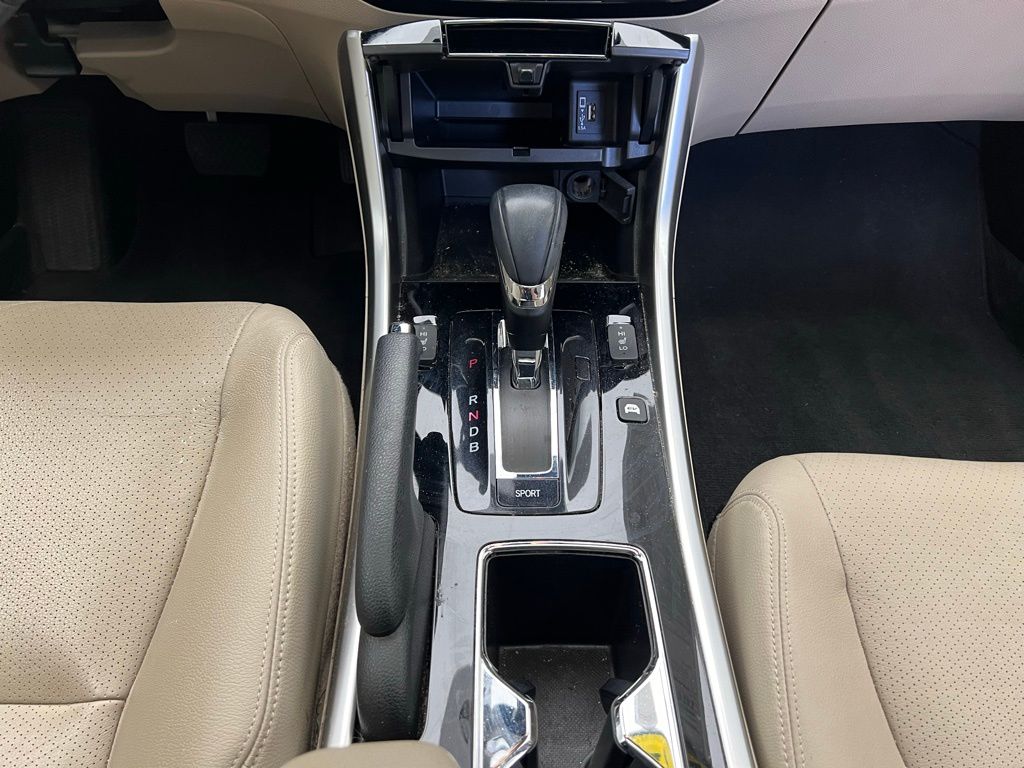 Thumbnail: 2017 Honda Accord - 11