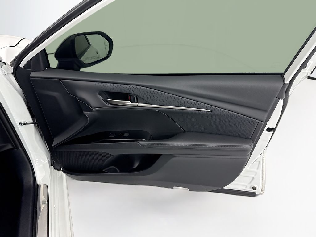 Thumbnail: 2025 Toyota Camry - 23