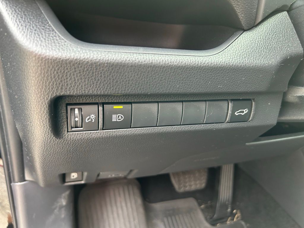 Thumbnail: 2024 Toyota RAV4 - 18