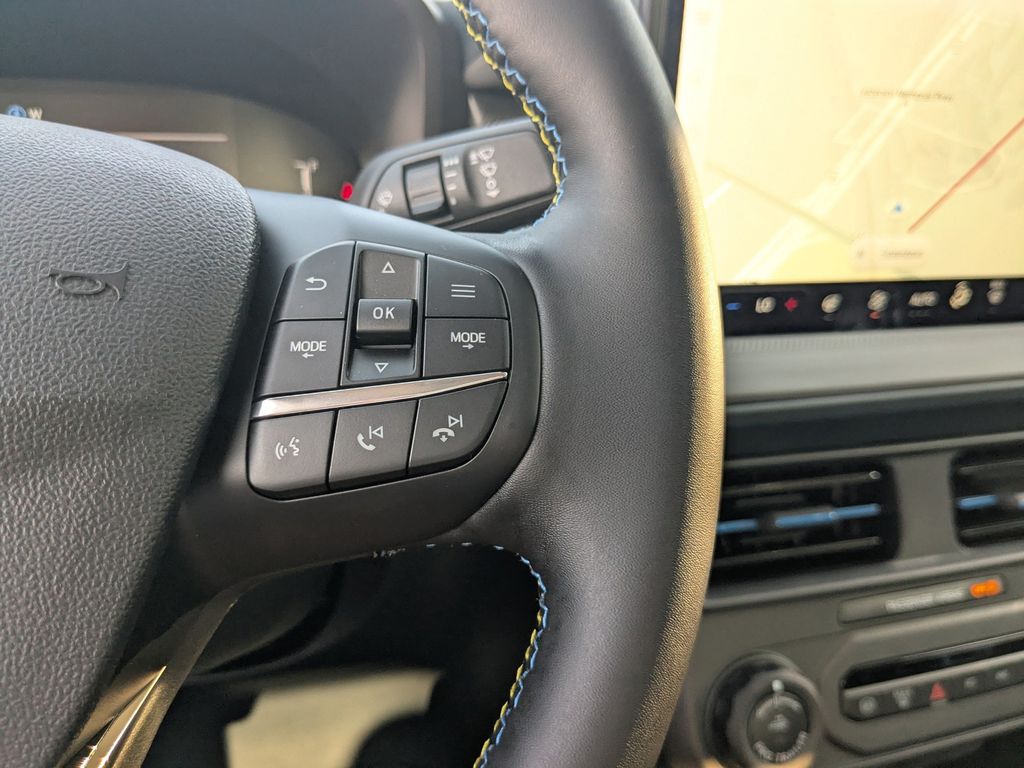 2025 Ford Maverick Lobo