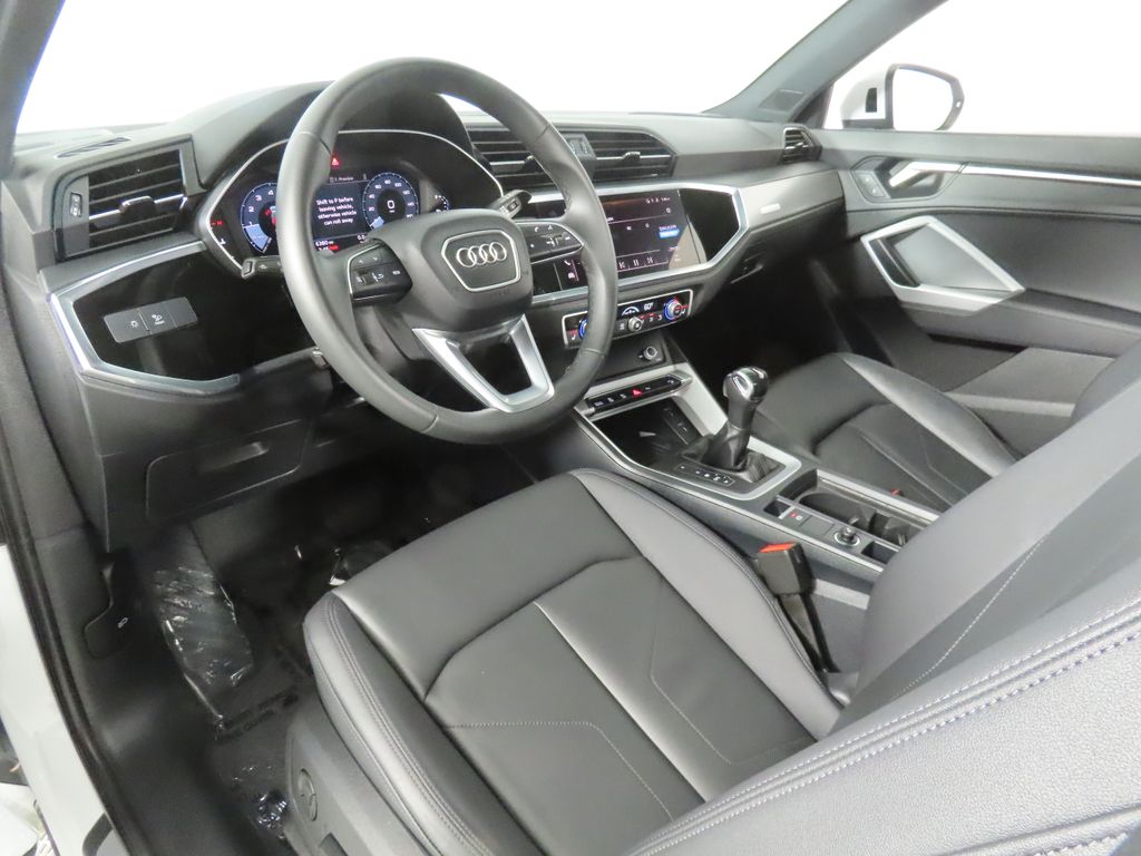 Thumbnail: 2025 Audi Q3 - 29