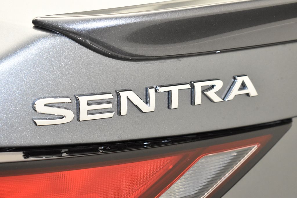 2022 Nissan Sentra SR 9