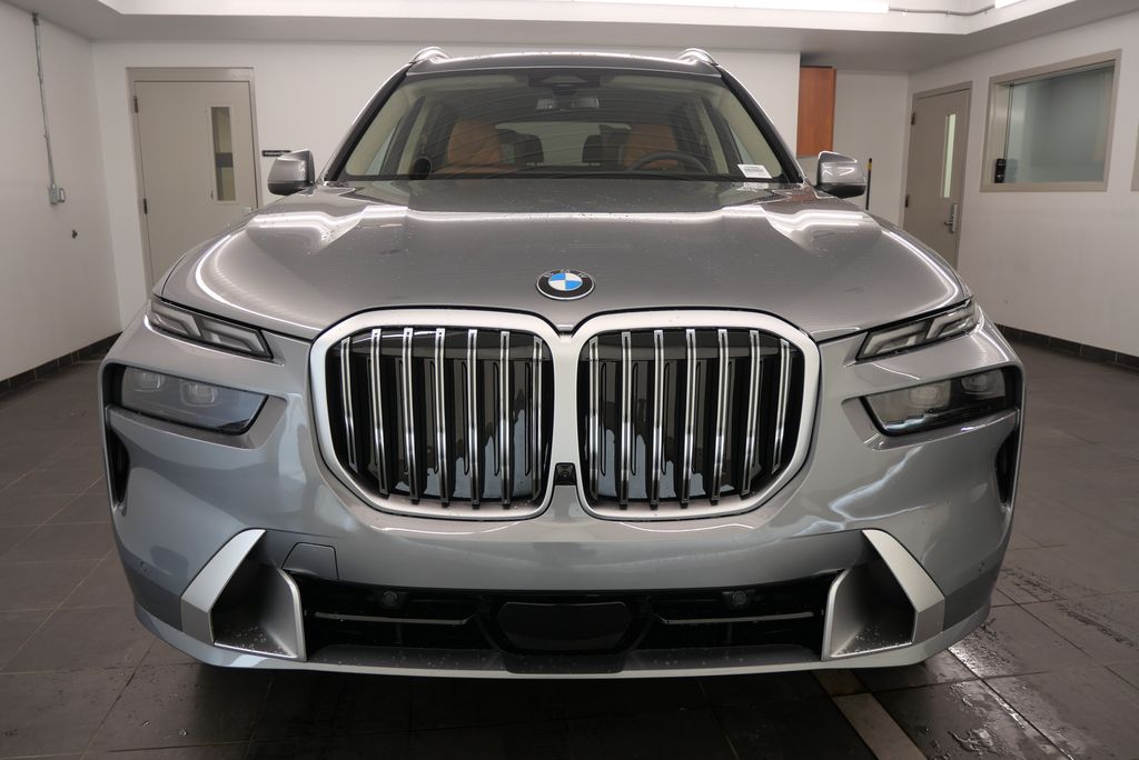 2025 BMW X7 xDrive40i 9