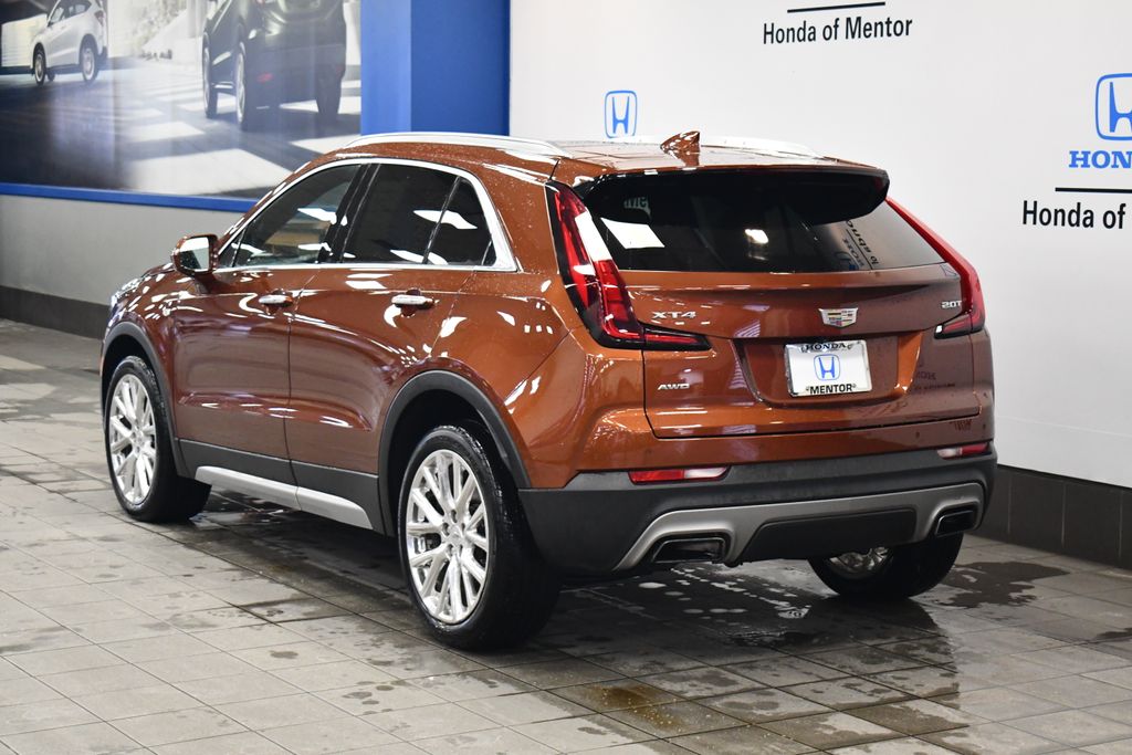 Thumbnail: 2019 Cadillac XT4 - 3