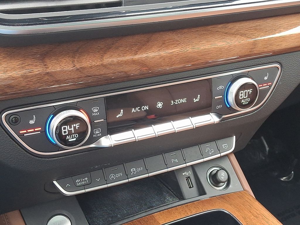 Thumbnail: 2022 Audi Q5 - 16