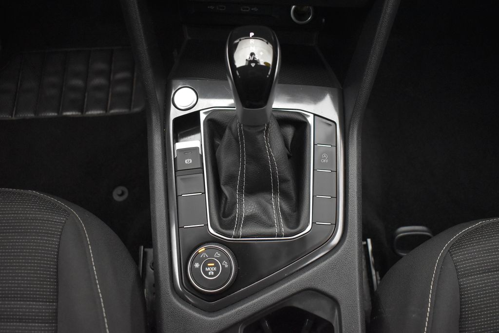 Thumbnail: 2024 Volkswagen Tiguan - 25