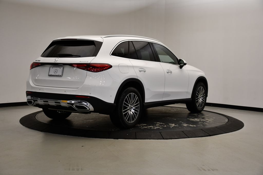 2025 Mercedes-Benz GLC 300 5