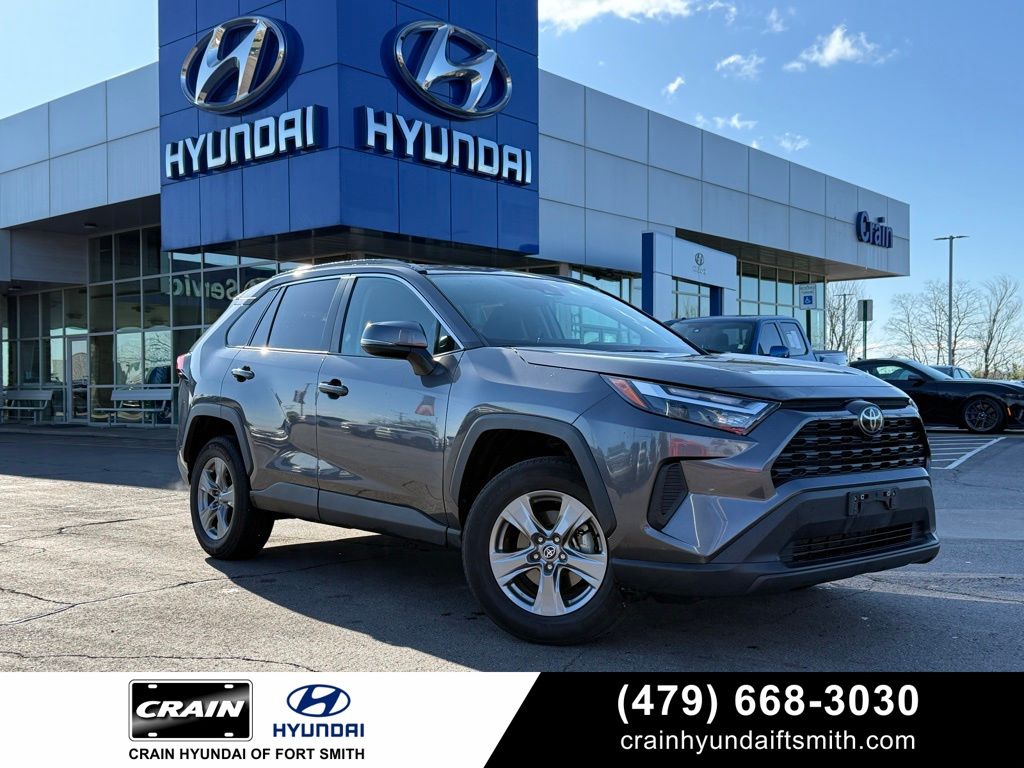 2025 Toyota RAV4 XLE AWD