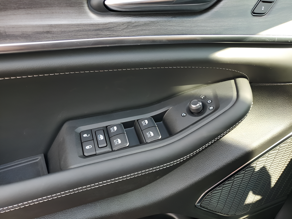 New Car 2025 Jeep Grand Cherokee  Overland For Sale Under $60,000 In Austin, Texas