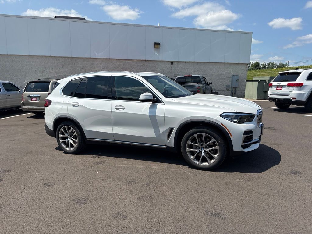 Mineral White Metallic 2022 BMW X5 SUV / Crossover All-Wheel Drive 8-Speed Automatic