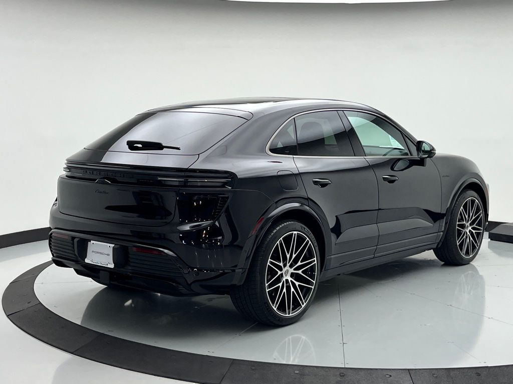 Thumbnail: 2025 Porsche Macan - 10
