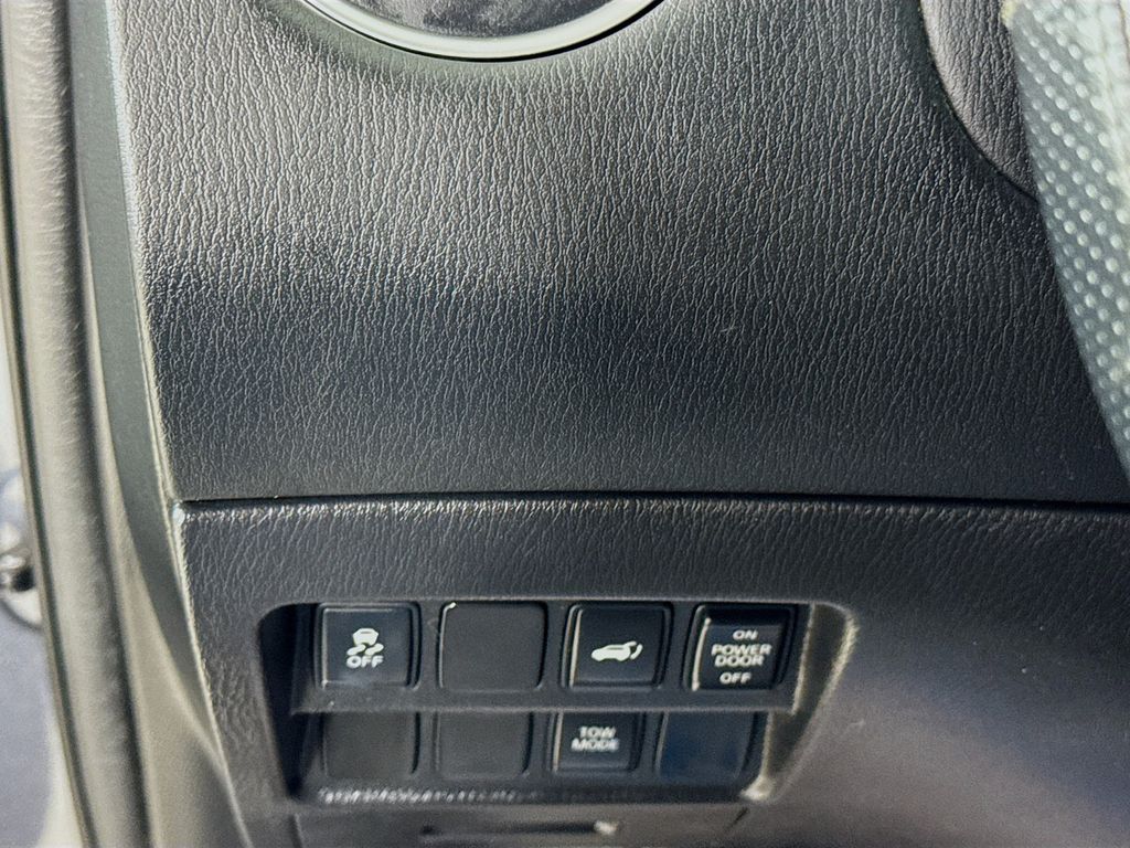 Used Car 2013 Nissan Pathfinder  Sl For Sale Under $10,000 In Austin, Texas