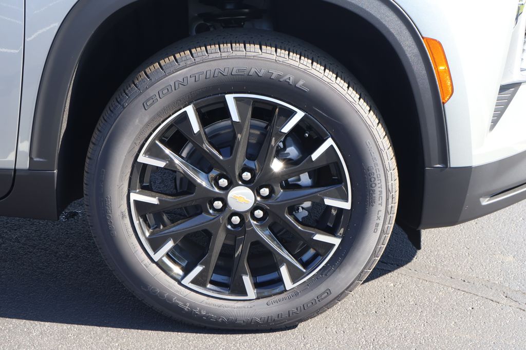 Thumbnail: 2026 Chevrolet Traverse - 11