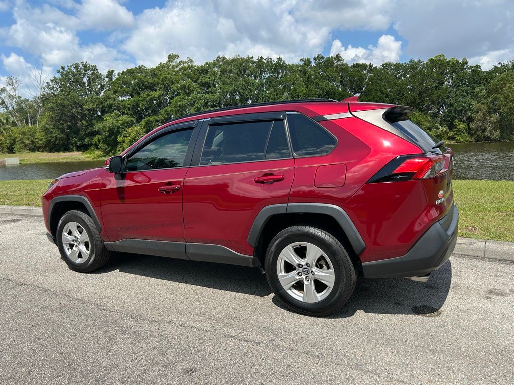 Thumbnail: 2020 Toyota RAV4 - 3