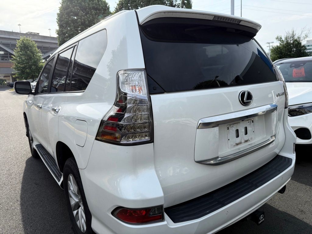 Thumbnail: 2021 Lexus GX - 4