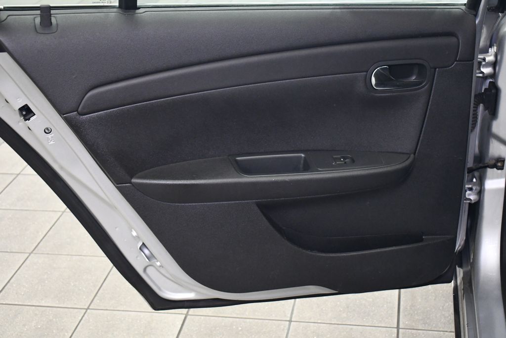 Thumbnail: 2009 Chevrolet Malibu - 25