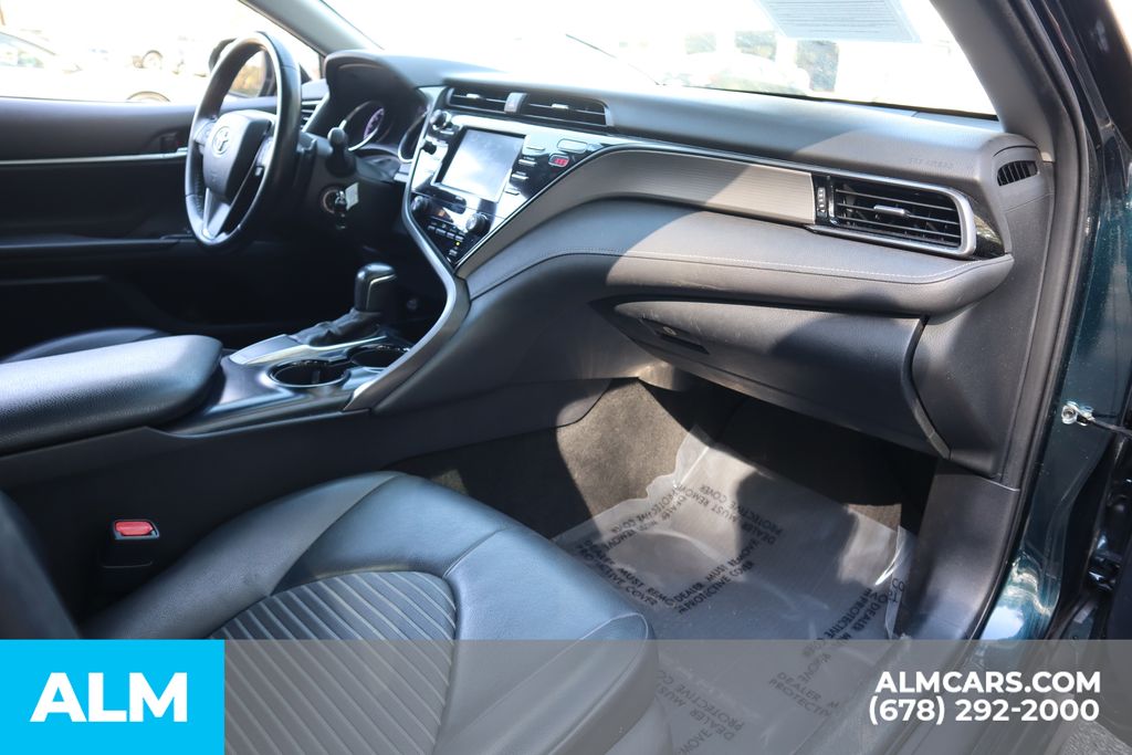 Used 2020 Blue Toyota SE image 27