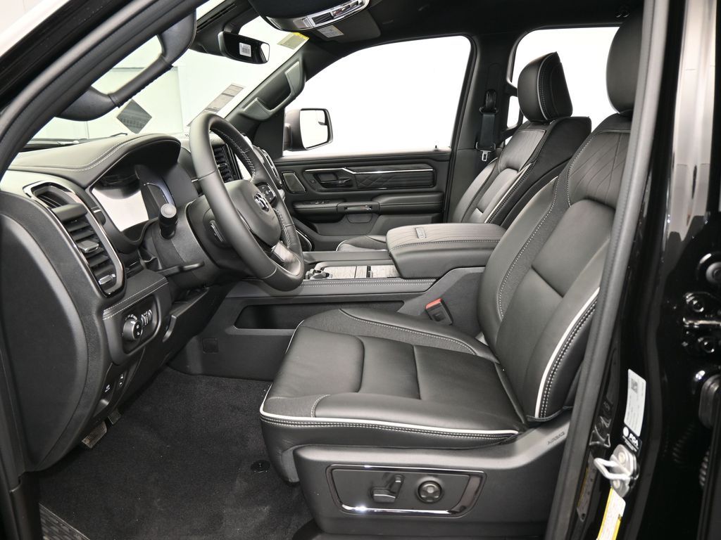 New 2026 Diamond Black Crystal Pearlcoat Ram Limited image 11