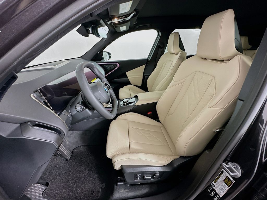 Thumbnail: 2025 BMW X3 - 16