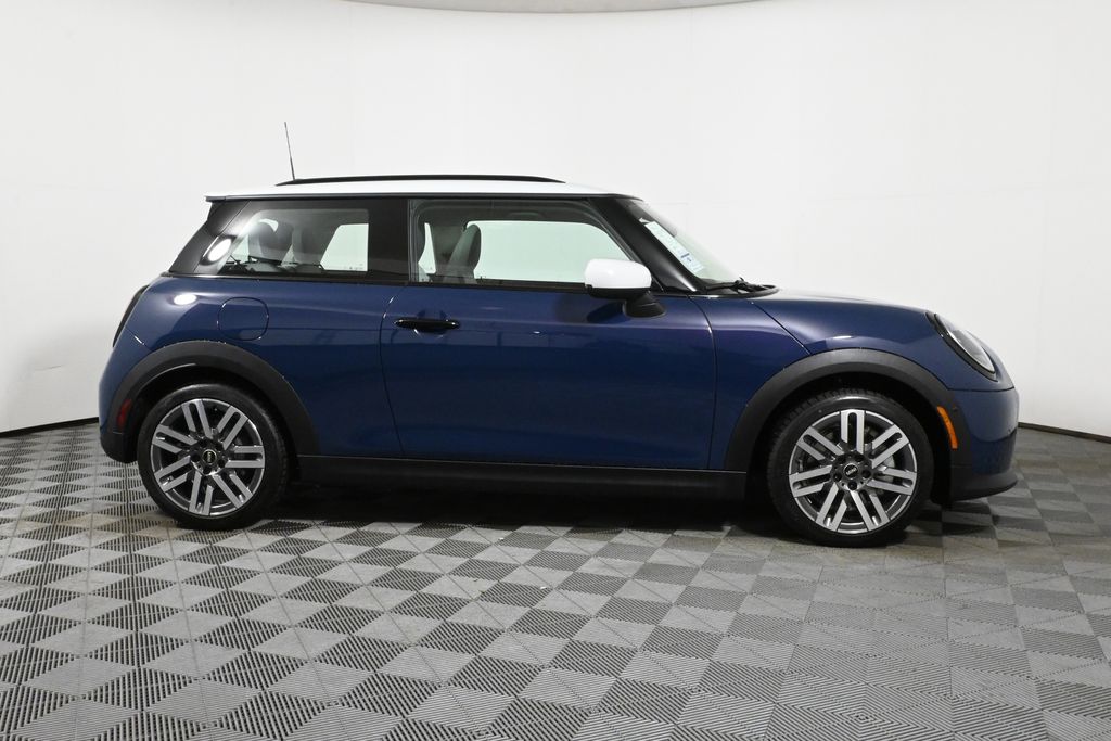 2025 MINI Cooper S 8