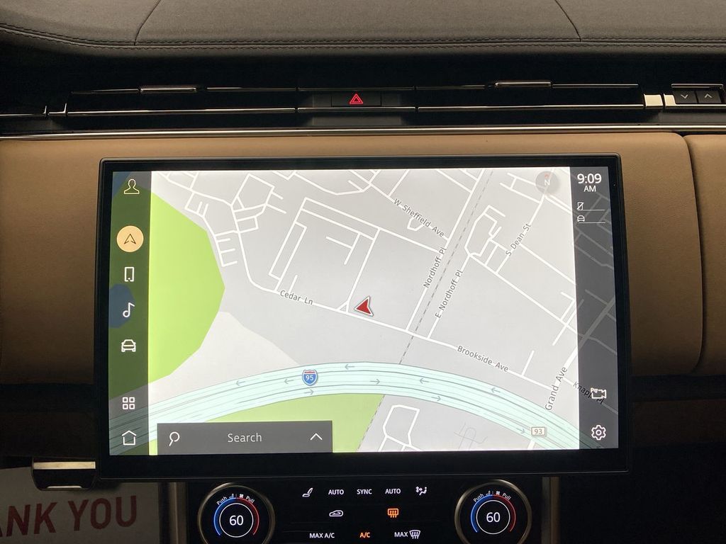 2023 Land Rover Range Rover SE 23