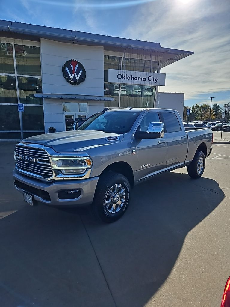 2024 RAM 2500 Laramie Crew Cab 4WD